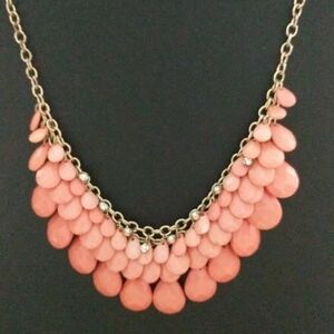 Gold Tone Peach Orange Ombre Faceted Drops Bib Style Statement Necklace